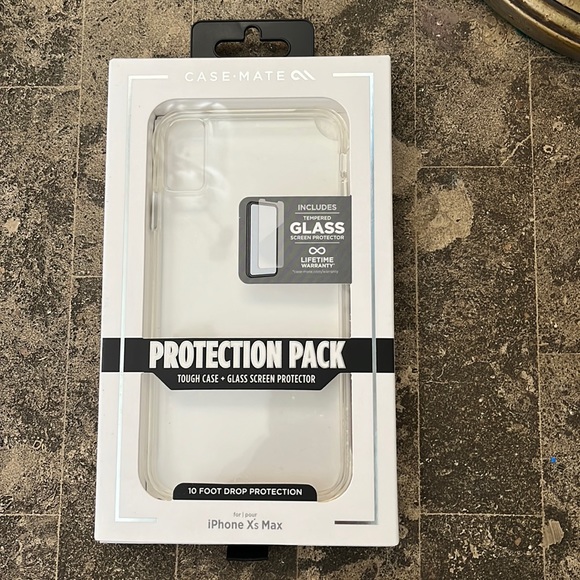 iPhone XS Max clear case - Picture 1 of 2